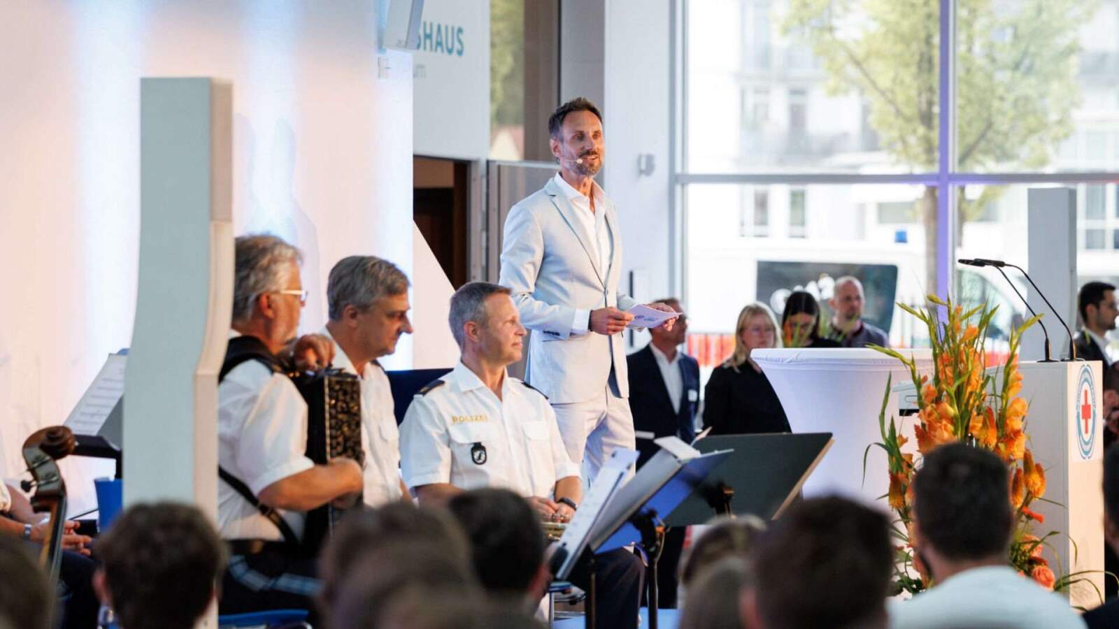 Moderator Fero Andersen beim Corporate Event